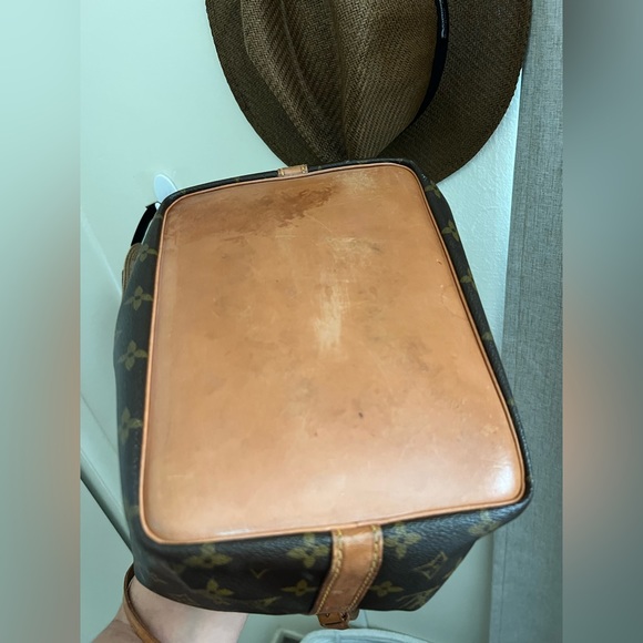 LOUIS VUITTON Monogram Noe Vintage Bucket - Picture 4 of 13